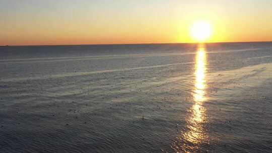 航拍 海边 倒影 地平线 水波 海面 日出