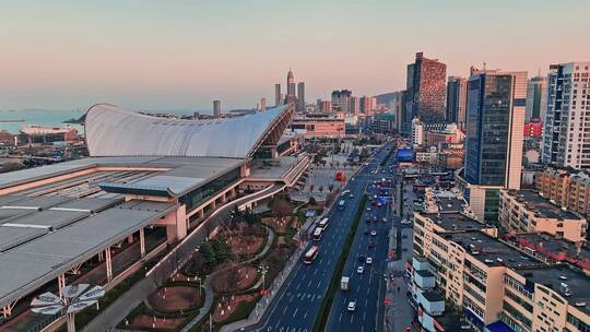 山东烟台站火车高铁站航拍城市风景