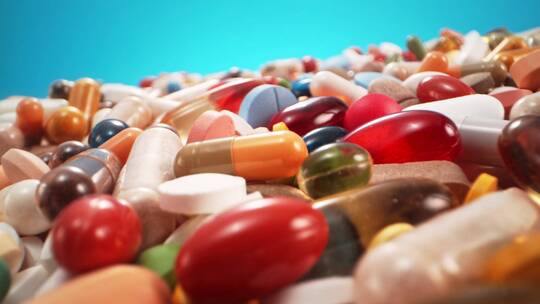 各种药品药片保健品堆积
