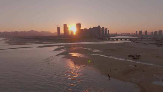 多镜头航拍海边城市建筑剪影建设发展施工