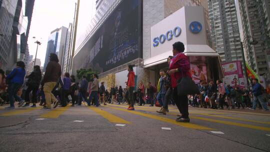 香港斑马线上的行人