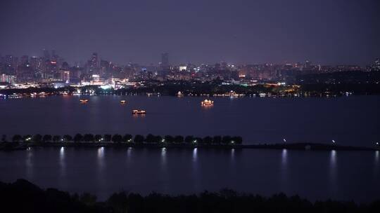 杭州宝石山景区六角亭看西湖夜景