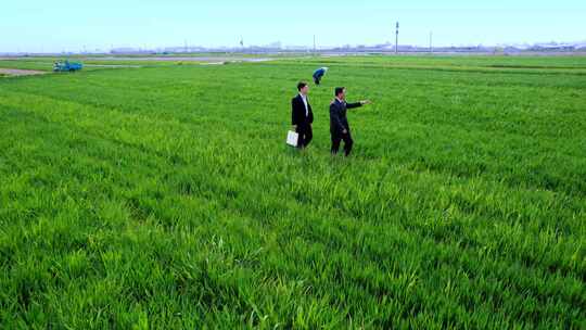 走访基层工作 扶贫脱贫攻坚 田间地头