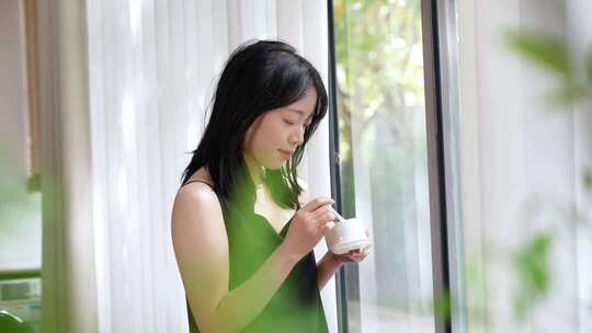 女生休闲下午美好时光