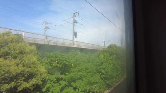 高铁行驶窗外风景实拍