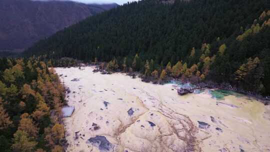 航拍四川九寨沟黄龙景区争艳池映月池迎宾池