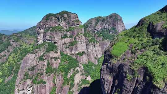 航拍福建漳州平和县灵通岩山林风光