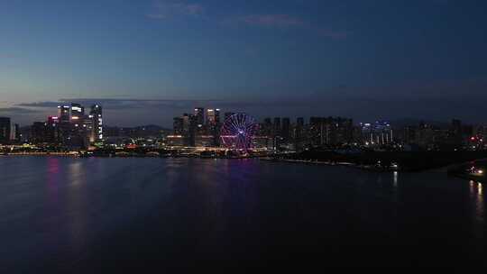 深圳宝安欢乐港湾摩天轮夜景大景前进