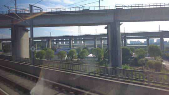 高铁车窗外高架桥铁路桥