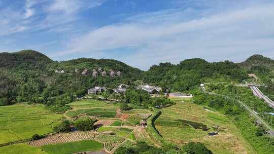 乡村田园风光与特色建筑鸟瞰全景