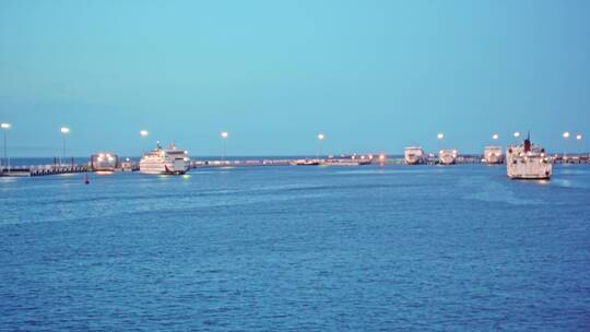 海南海口琼海海峡轮渡码头