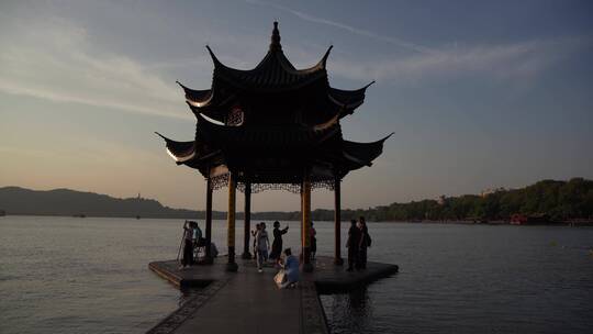 杭州西湖景区集贤亭落日夜景