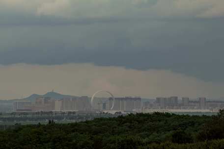 夏季天气云雨乡村城市建筑沈阳抚顺天际线