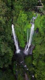 巴厘岛最大的瀑布Sekumpul瀑布无人