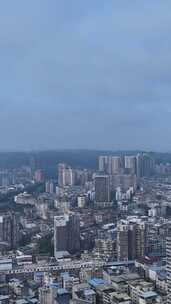 竖版航拍四川乐山城市建设乐山大景