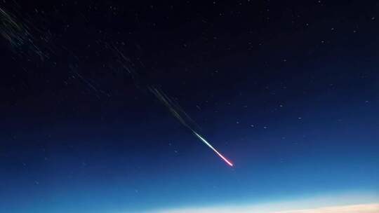 夜空流星划过