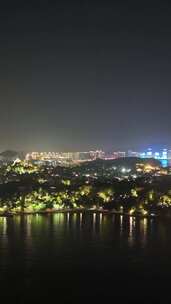 竖屏航拍福建厦门鼓浪屿夜景