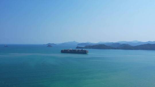 深港海湾海运货船出港海上运输B