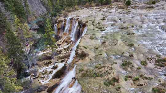 航拍九寨沟秋天珍珠滩瀑布彩林最美水景秋景