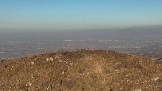 自然风光视频中国西部逆光高原湖泊高山阳光