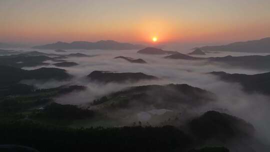 日出日落烟雾缭绕4K