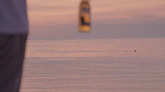 科罗纳啤酒海边日落时分
