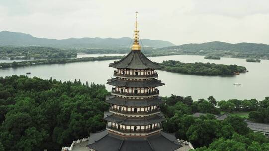 航拍西湖雷峰塔