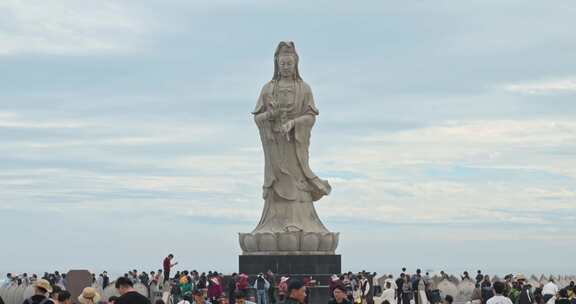 福建泉州石狮黄金海岸观音像节日人流