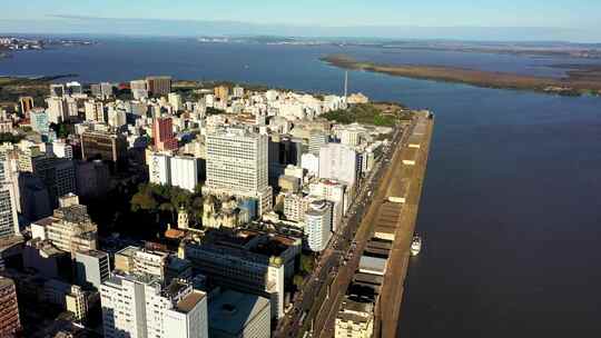 航拍海滨城市风景