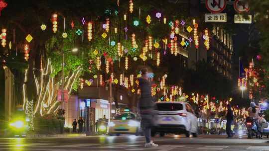 蛇年新春街道夜晚彩灯新年氛围