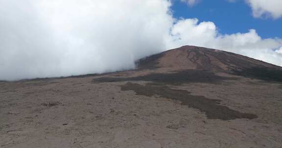 山，火山，火山，沙漠