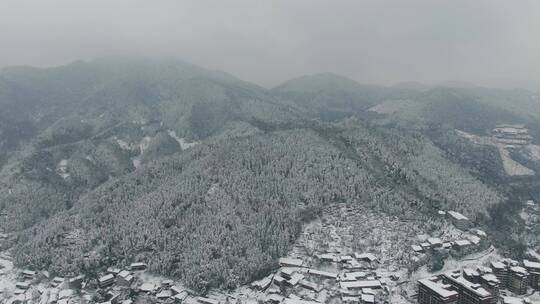 航拍南方丘陵山川农田交通火车城市雪景