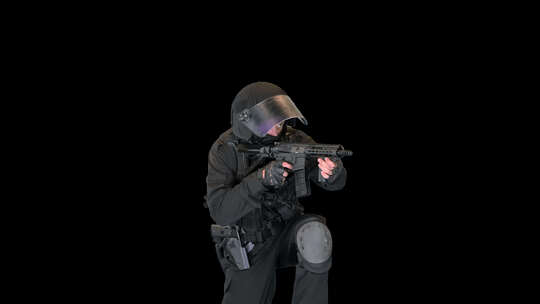 反恐部队从坐姿射击，阿尔法通道