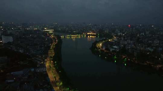 城市河流夜景俯瞰