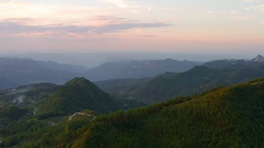 4k航拍山村晚霞