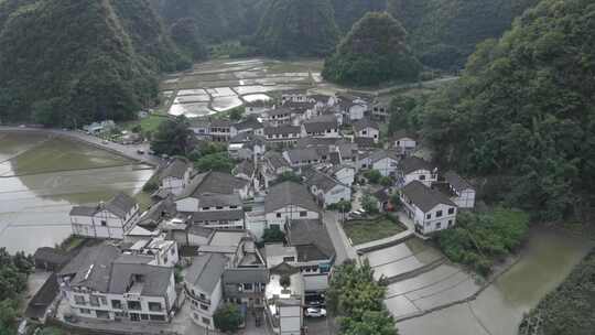 兴义 万峰林 下纳灰布依村寨