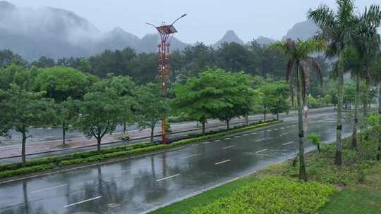 雨中的马路空镜头