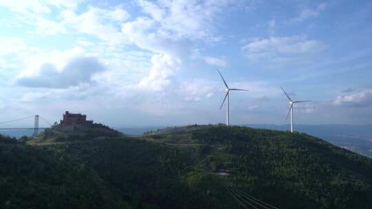 4k 贵州 龙里油画大草原 风车 草原道路