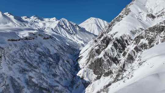 佐治亚州古多里美丽雪山的鸟瞰图