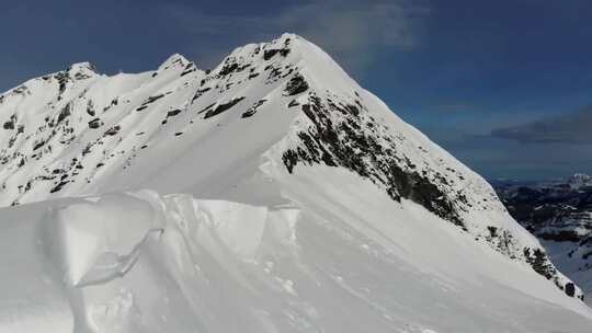 雪山全景自然风光