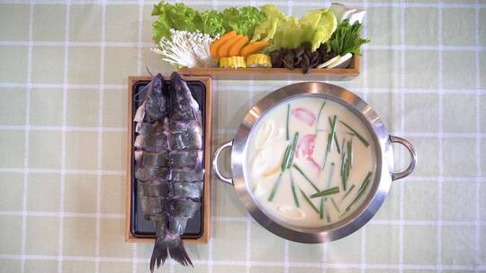 火锅清江鱼美食制作过程蔬菜展示