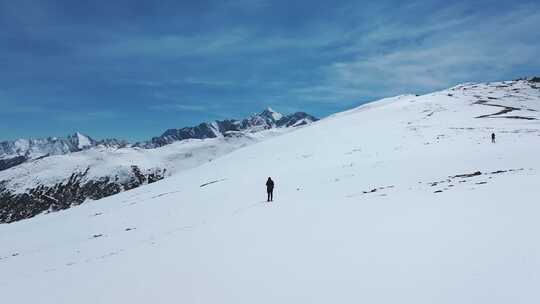 雪宝顶徒步旅行素材