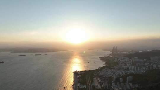 厦门海岸线风光航拍思明区日落阳光夕阳日出