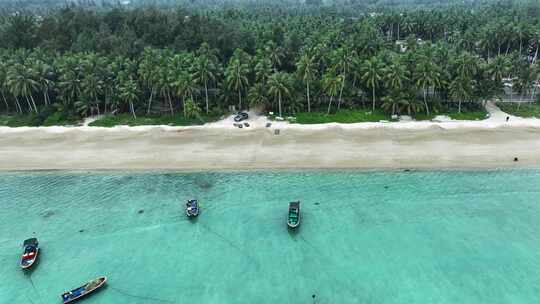 海南环岛旅游公路玻璃海牛奶海