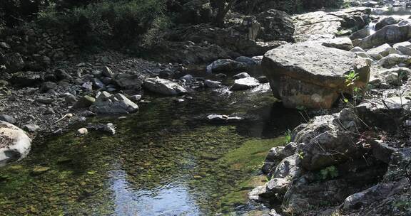 山涧岩石溪流 浙东小九寨