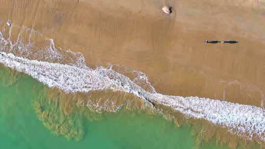 大海海边海水海浪沙滩海滩航拍海岸线风景唯视频素材模板下载