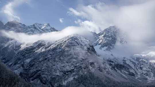 8K雪山云雾延时