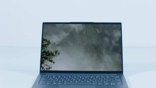 笔记本电脑液晶屏幕播放美景视频素材模板下载
