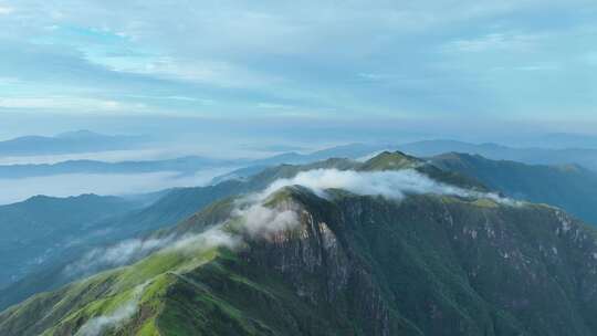 大气山峰森林航拍山川云海山脉壮丽山河风光