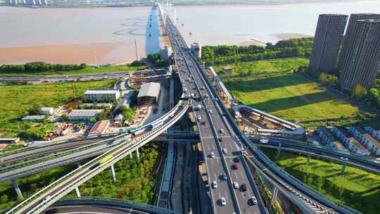 杭州钱塘江九堡大桥车流航拍风景视频素材